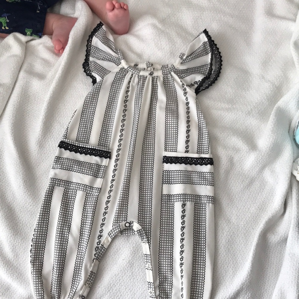 Insanely adorable Romper